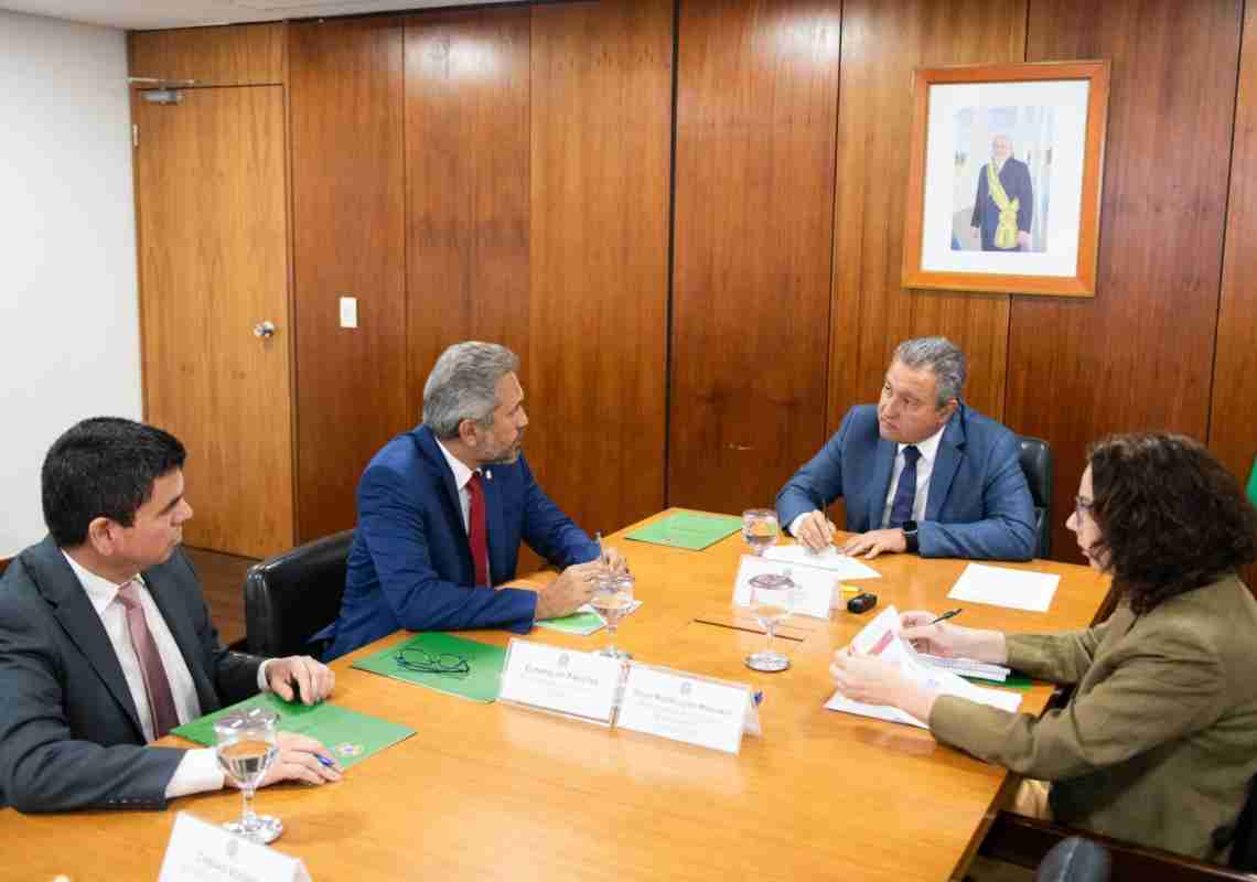 Elmano de Freitas reforça articulação por investimentos estratégicos em Brasília